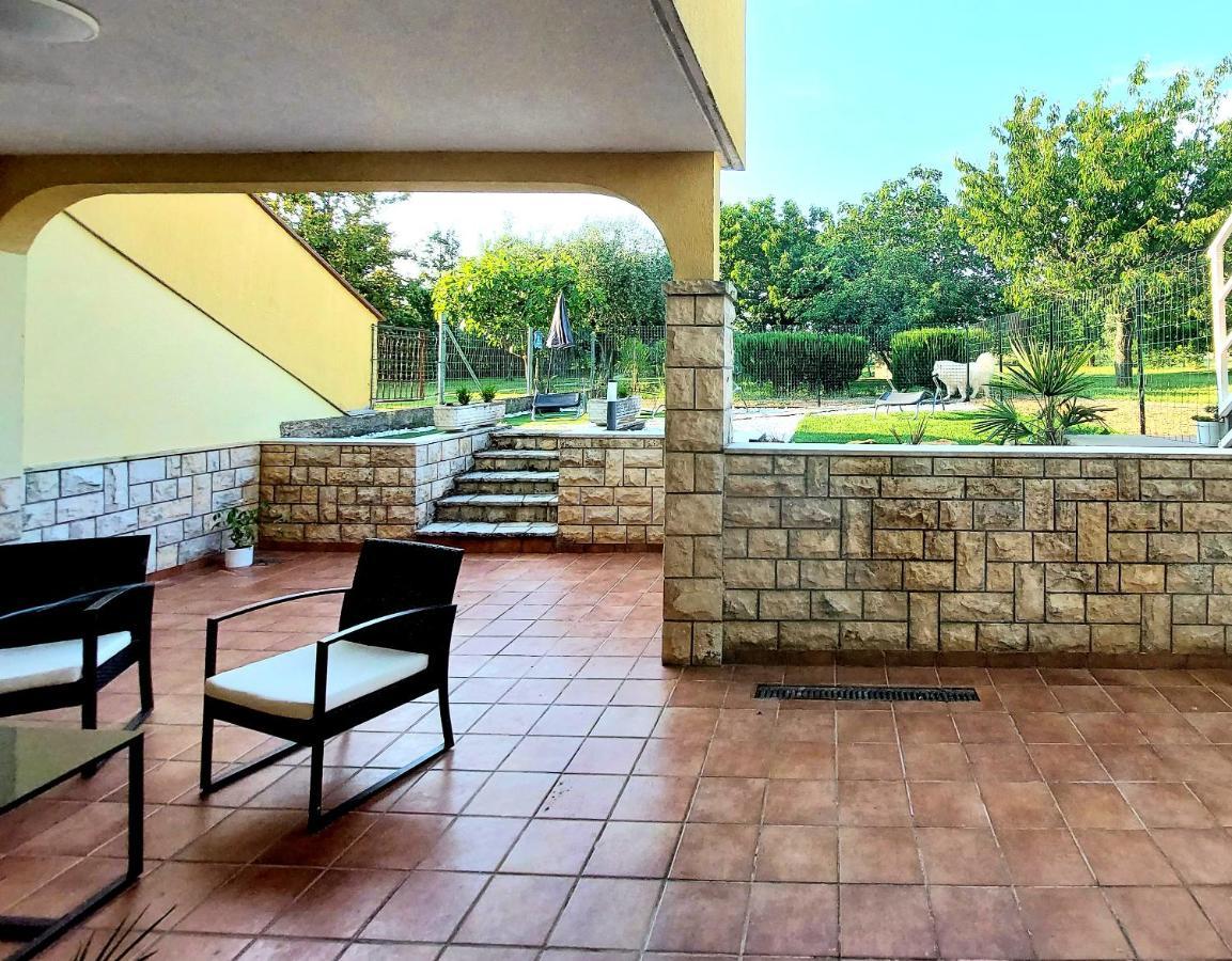 Ferienwohnung Kadenca Umag Exterior foto