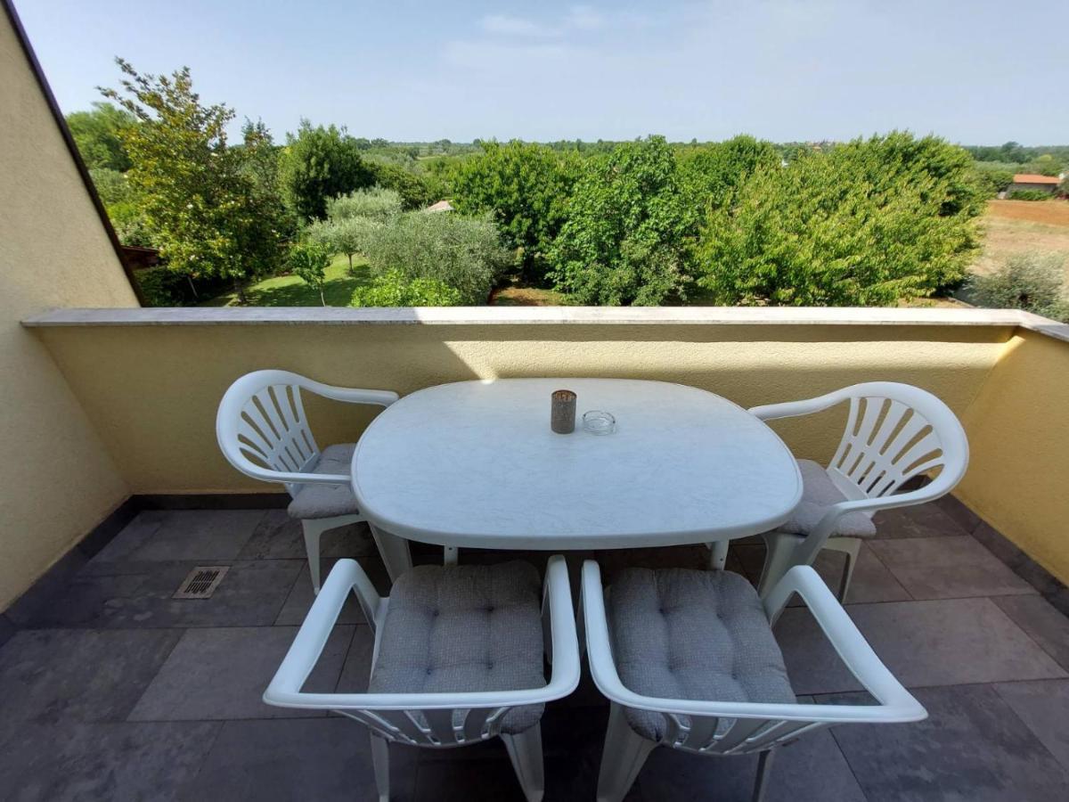 Ferienwohnung Kadenca Umag Exterior foto